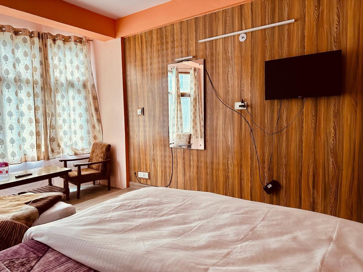 Hotel D Kanchan Manali 외부 사진