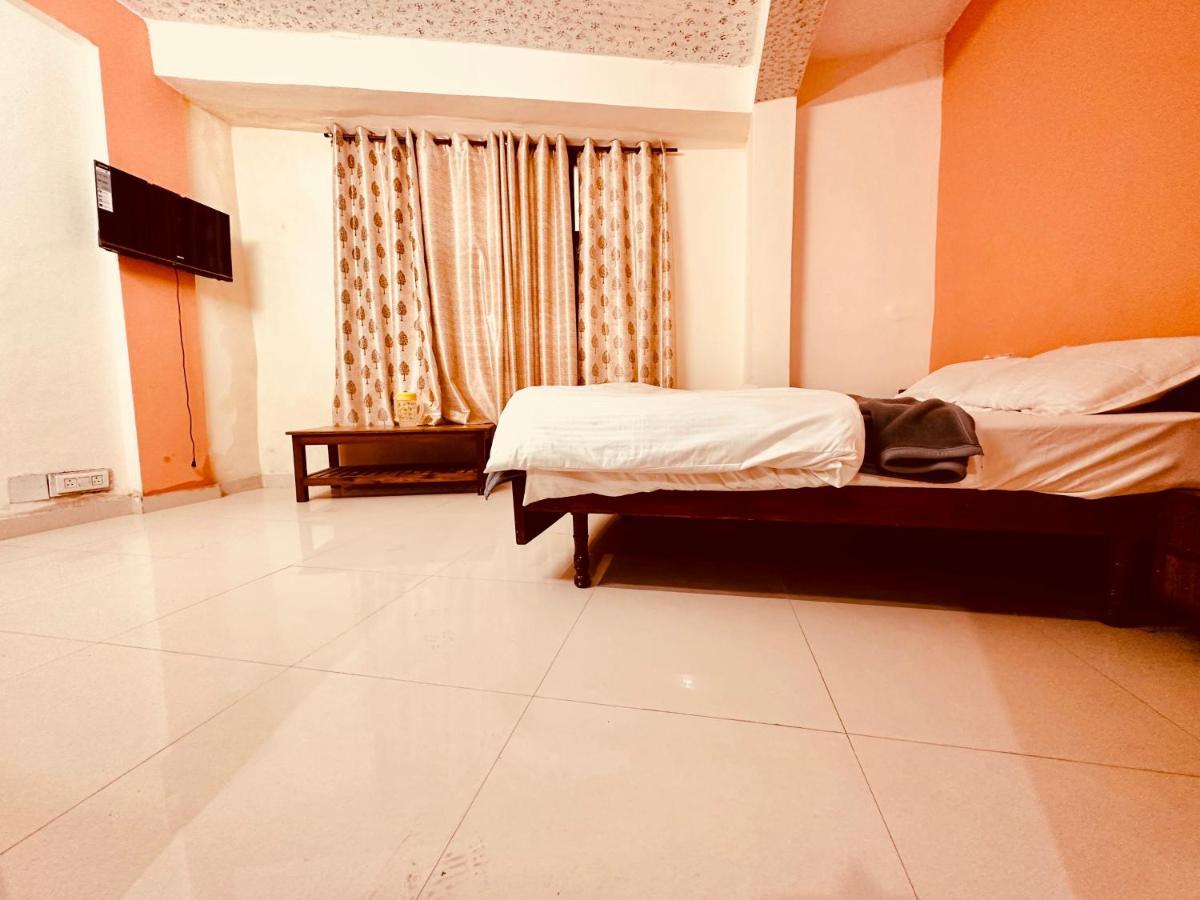 Hotel D Kanchan Manali 외부 사진