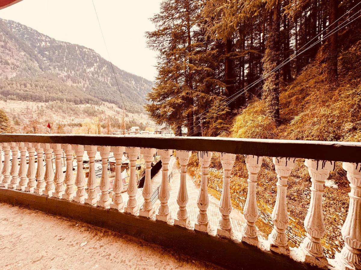 Hotel D Kanchan Manali 외부 사진